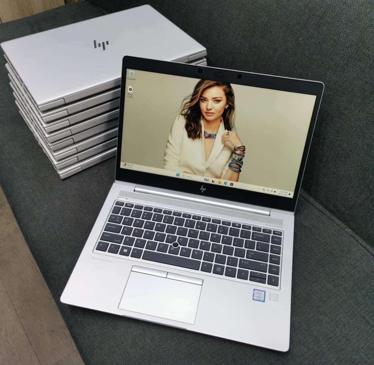HP ELITEBOOK 840G6 — Core i5 TACTIL — vue 2