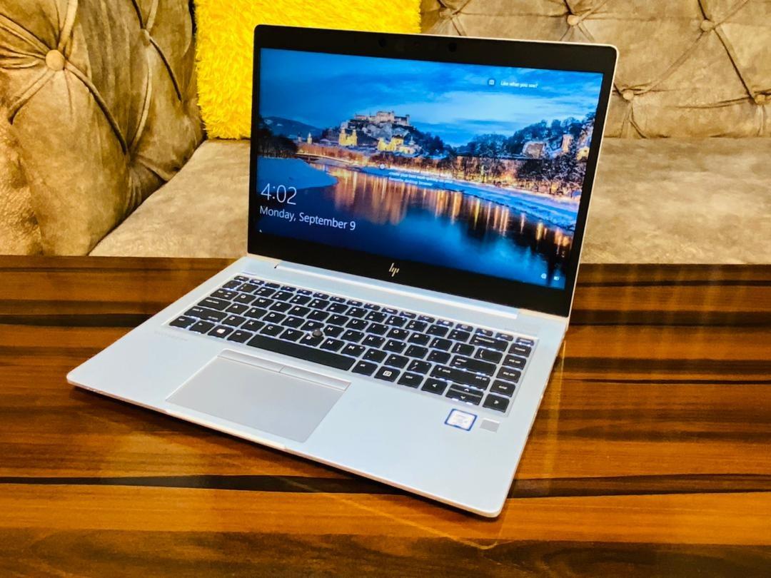 HP ELITEBOOK 840G6 — Core i7 — vue 2